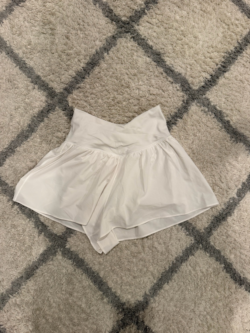 Aerie crossover High-Waist White Flowy Shorts